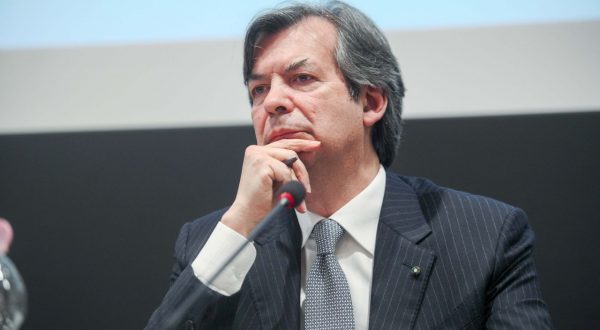 Intesa Sanpaolo, per il settimo anno Messina miglior ceo banche europee