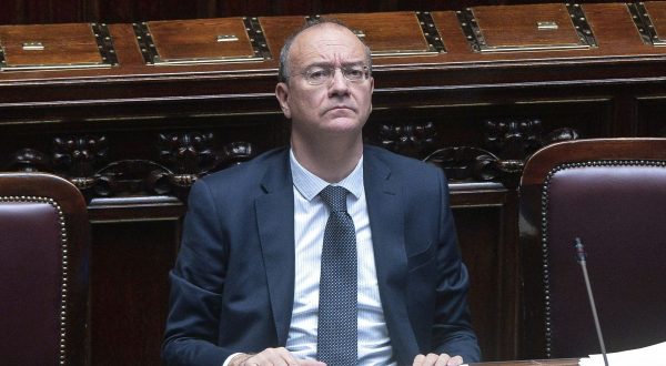 Valditara “Alle elementari si torna ai giudizi sintetici”