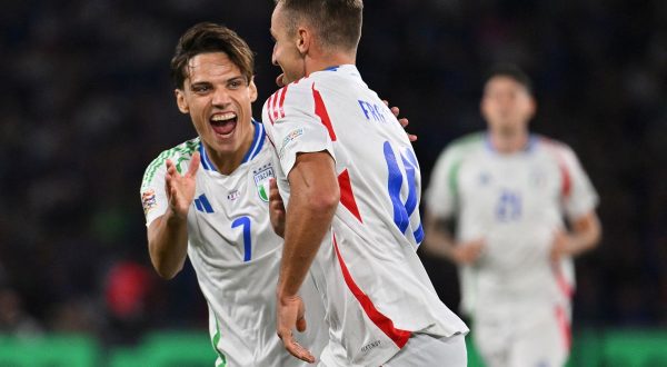 Una grande Italia illumina Parigi, Francia battuta 3-1