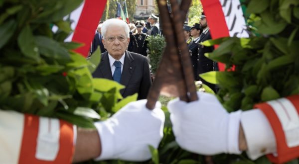 Anniversario della Difesa di Roma, Mattarella depone corone d’alloro