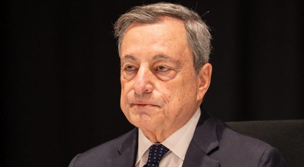 Ue, Draghi “Ogni anno serve investire 800 miliardi”