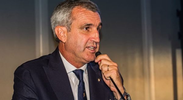 Sport equestri, Di Paola confermato presidente Fise