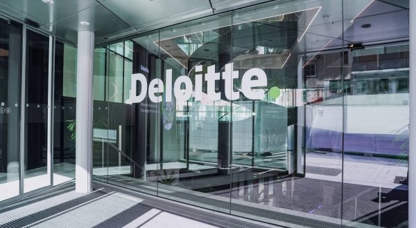 W7 e Deloitte, l’IA può favorire la parità di genere in azienda