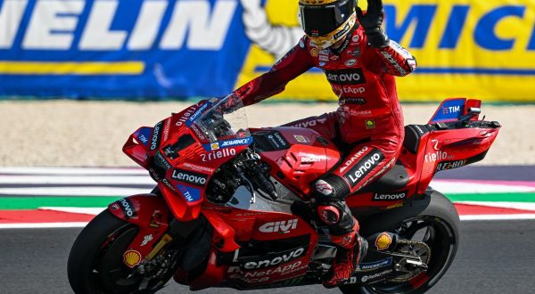 Bagnaia vince la Sprint in Indonesia, Martin cade