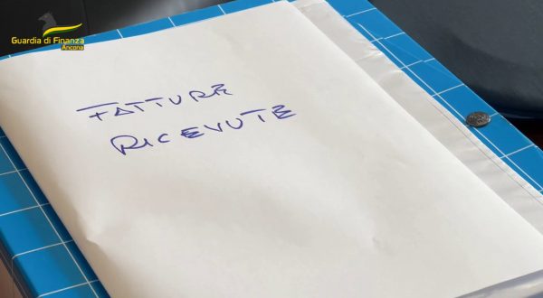 Scoperta nelle Marche associazione a delinquere negli appalti privati