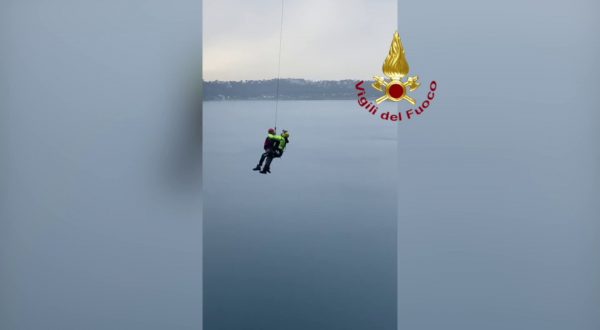 Soccorsi con l’elicottero 2 turisti dispersi zona boscosa Lago Albano