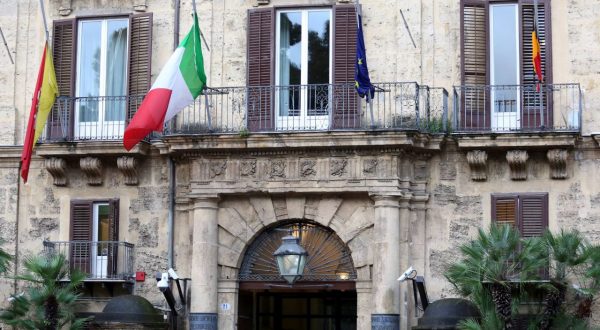 Palazzo d’Orleans “Parole Faraone alimentano tensione sociale”