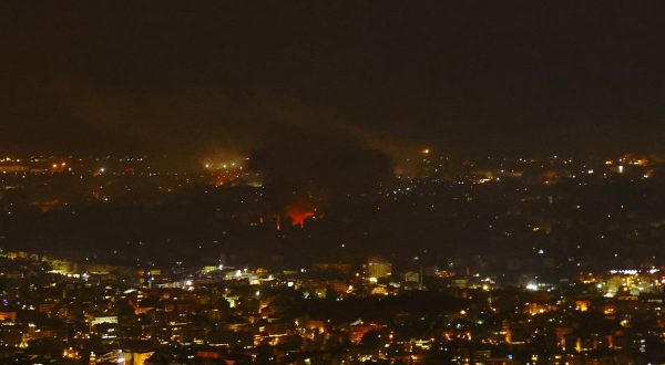 Notte di raid israeliani a Beirut, nel mirino i vertici di Hezbollah