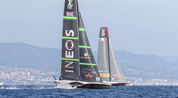 Sfumano i sogni di Luna Rossa, Ineos vola in Coppa America