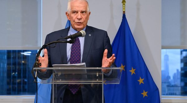 Borrell “Israele fermi subito gli attacchi alla missione Unifil”