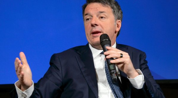 Renzi “Meloni fa propaganda ma magistrati la smettano con le chat”