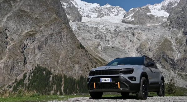 4xe e The North Face Edition, nuove sfide per la Jeep Avenger