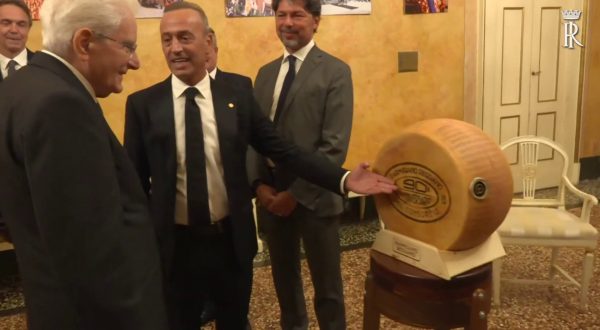 Mattarella a Parma per celebrare 90 anni Consorzio Parmigiano Reggiano