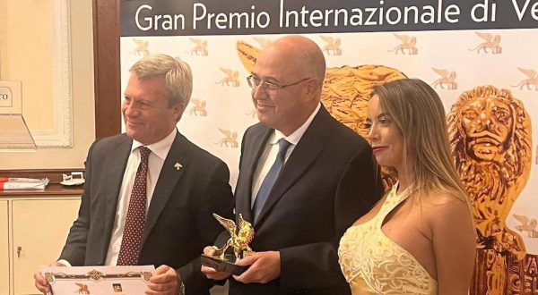 Premiato con il Leone d’Oro il siciliano Pietro Vento, direttore di Demopolis