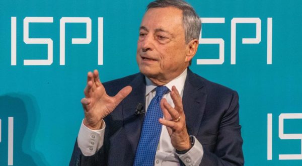 Draghi “Momenti difficili, in Europa servono decisioni collegiali”