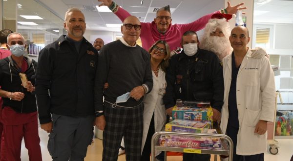 Babbo Natale e i campioni del mondo Graziani e Lucchetta all’Ismett di Palermo