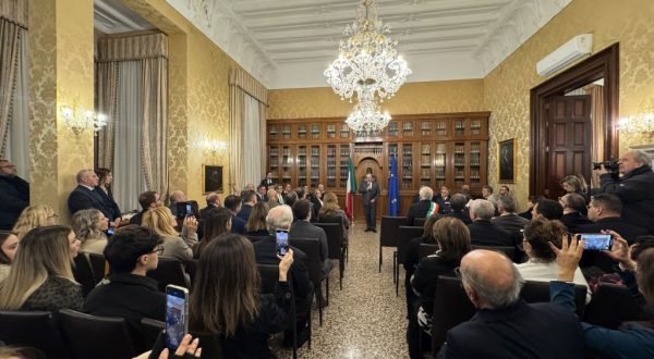 Palermo, prefetto Mariani consegna 18 onorificenze