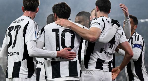 Juventus-Venezia 2-2, Vlahovic acciuffa il pari in extremis