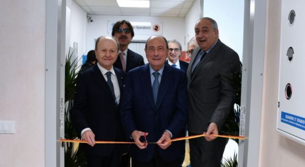 Schifani inaugura sala operatoria ibrida al Maria Eleonora Hospital