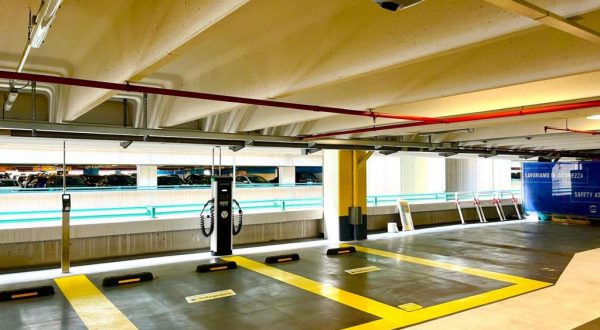 Telepass lancia “Park & Charge” all’aeroporto di Roma Fiumicino