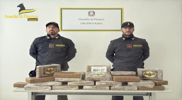 Sequestro record di cocaina al porto di Olbia, arrestato corriere