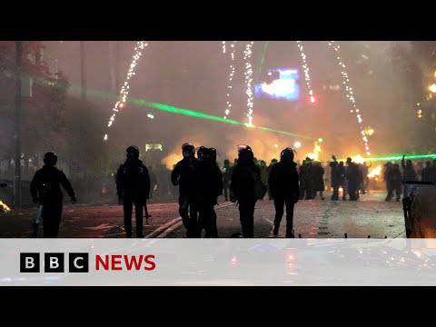 Protests continue in Georgia after EU bid suspended | BBC News