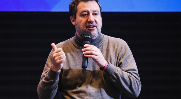 Salvini “Per la Lega si è chiuso un 2024 complicato ma di crescita”