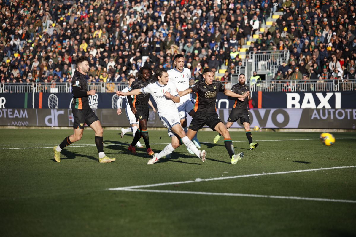 L’Inter vince a Venezia 1-0, decisivo Darmian